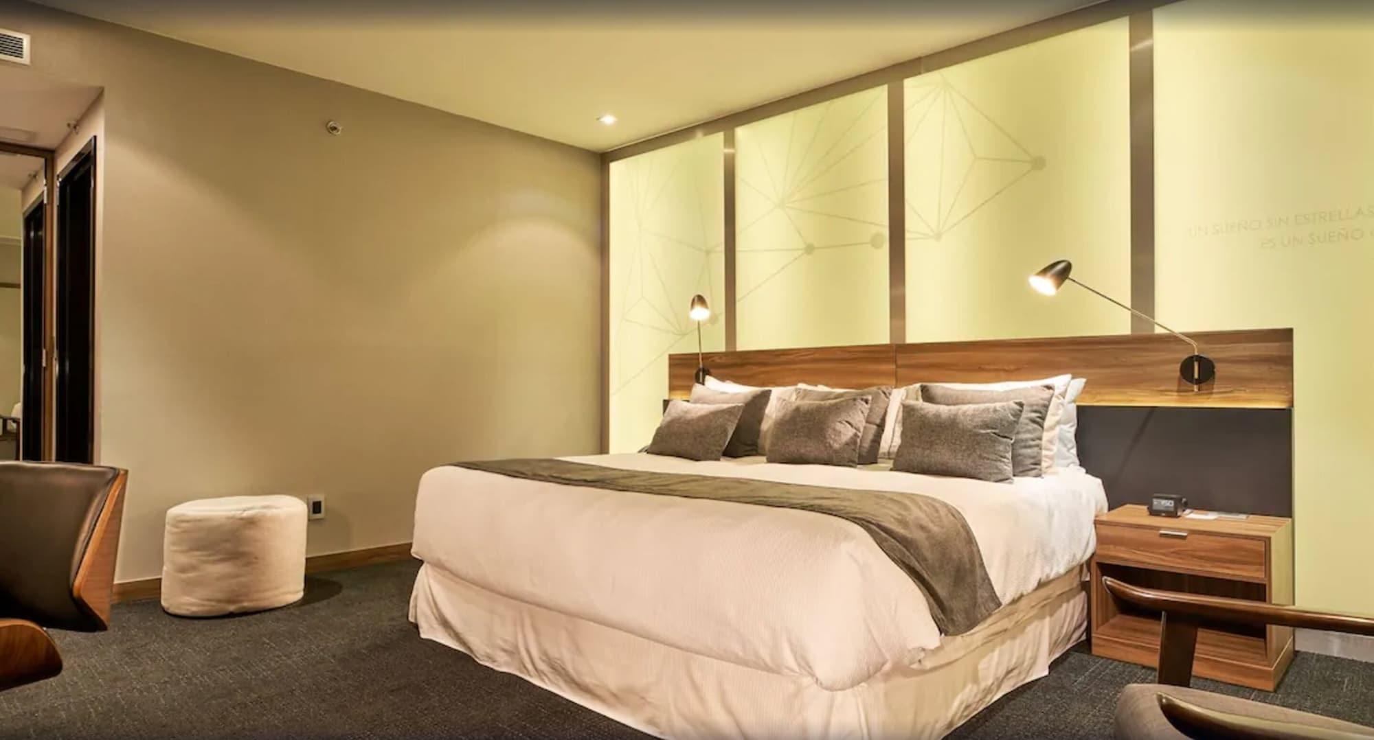 Four Points By Sheraton Distrito Uno Chihuahua Exterior photo