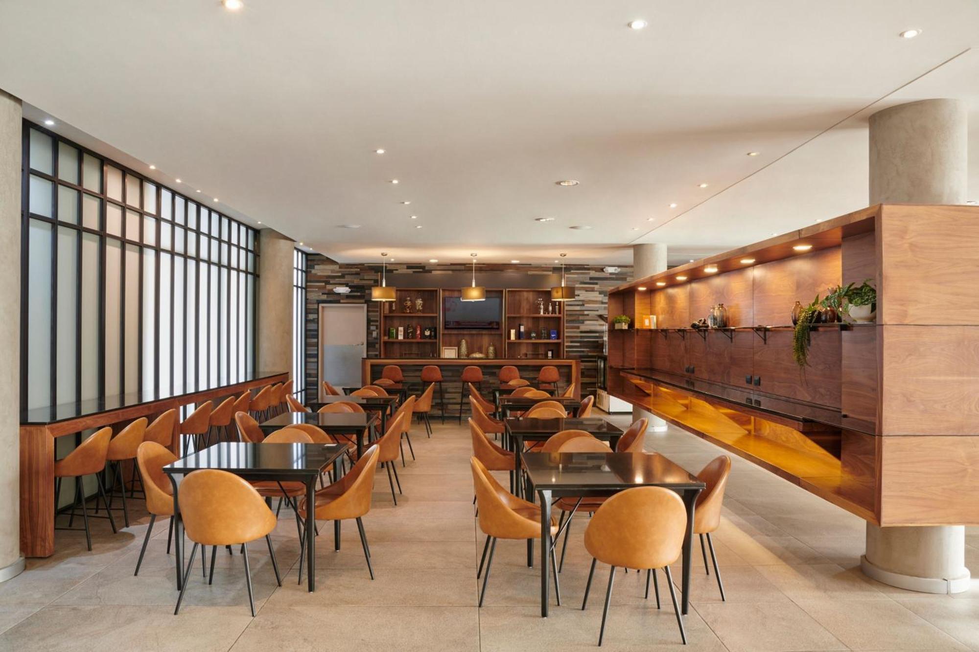 Four Points By Sheraton Distrito Uno Chihuahua Exterior photo