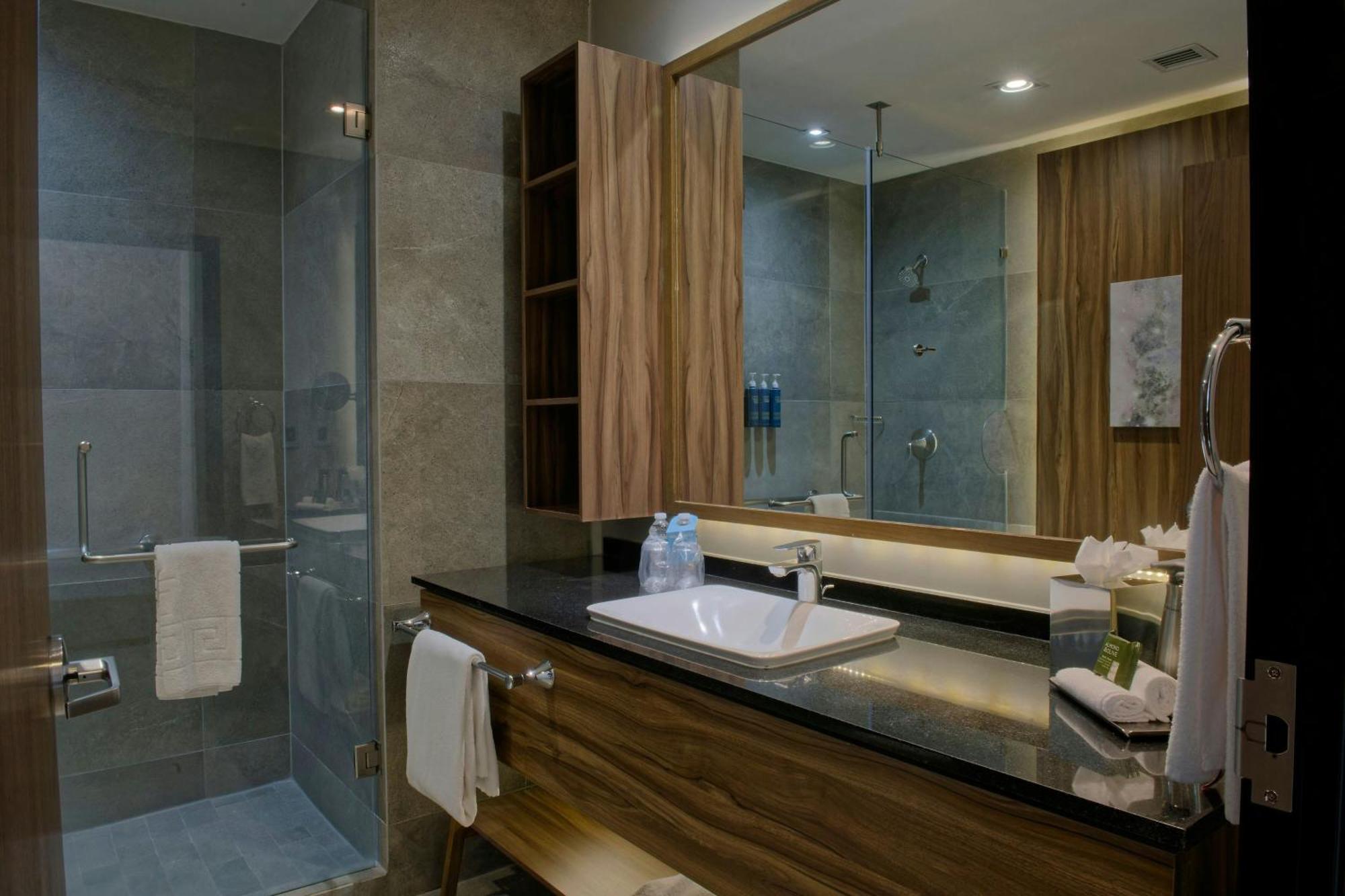 Four Points By Sheraton Distrito Uno Chihuahua Exterior photo