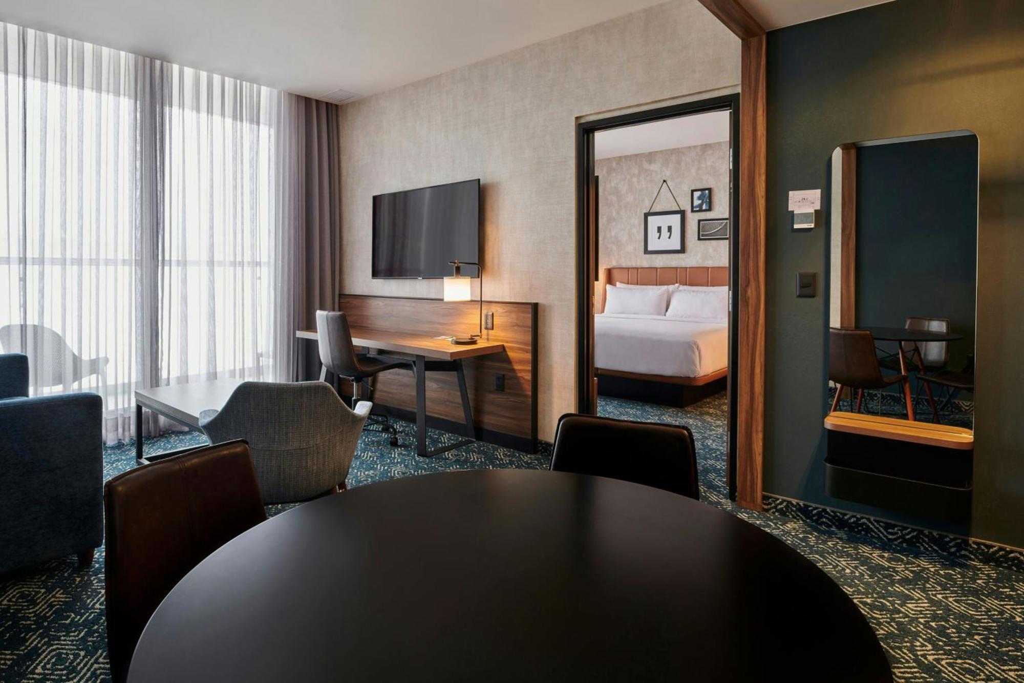 Four Points By Sheraton Distrito Uno Chihuahua Exterior photo